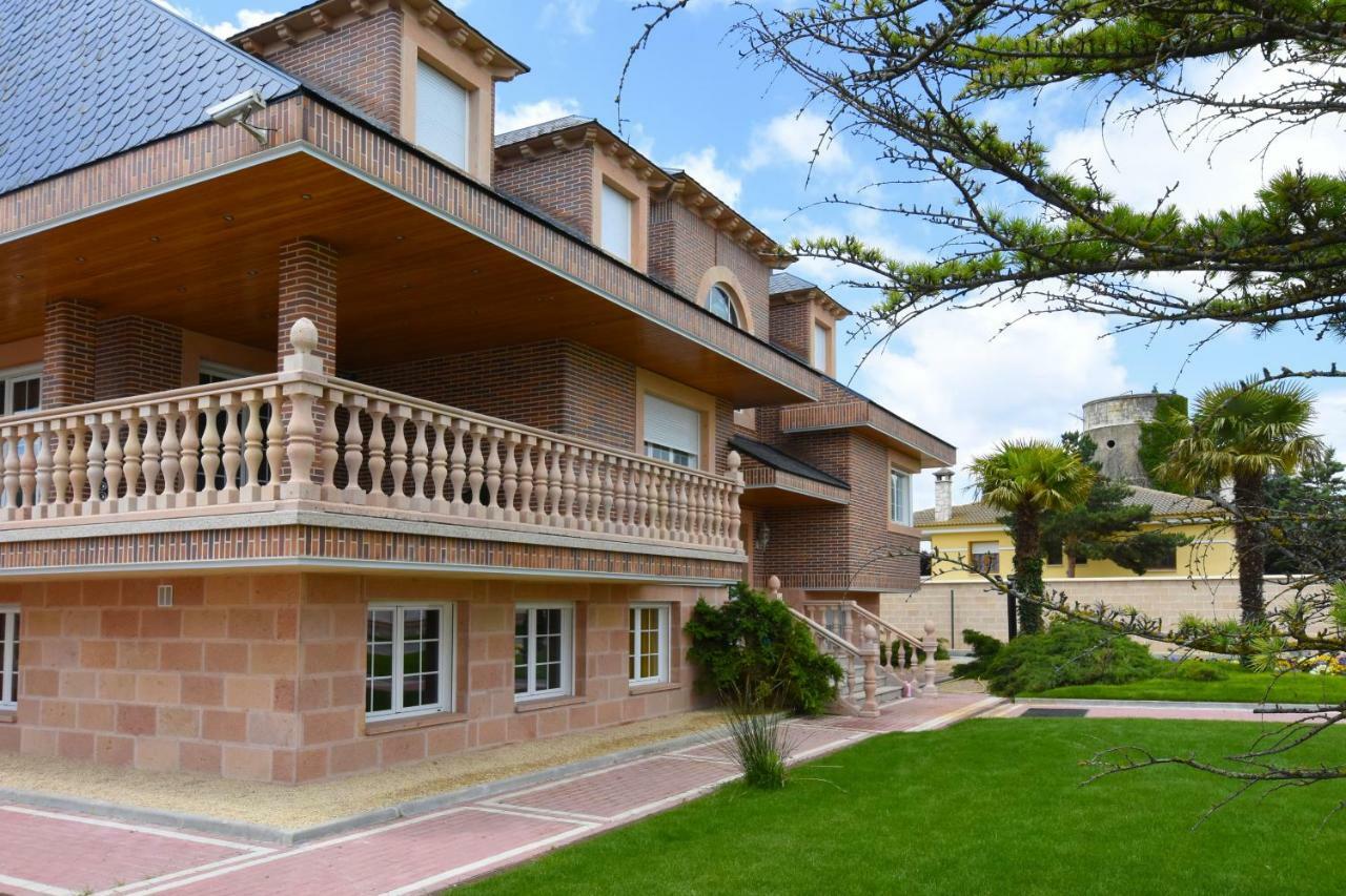 Los Olivos Nava de la Asuncion Exterior foto